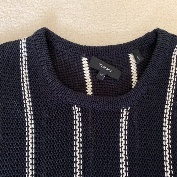 Theory short sleeve sweater with white vertical stripes, size M - Picture 2 of 4